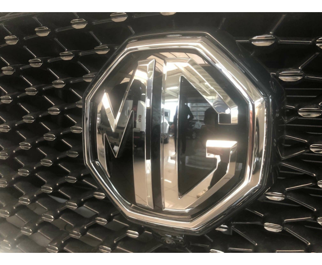 MG HS 1.5i T-GDi Luxury + PANO DAK / LED / GPS / 360° AMB Gent