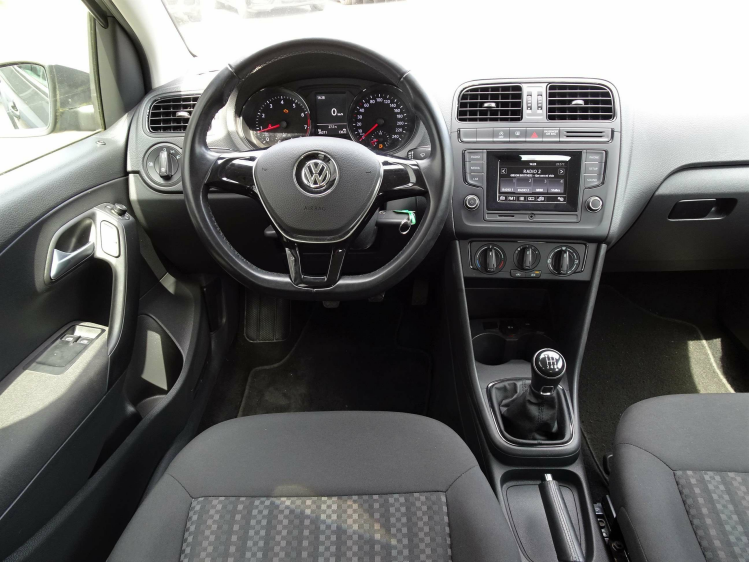Volkswagen Polo 1.0i 5d. Trendline AIRCO,BLUETH,SERVO,FRONT ASSIST Garage Nico Vanderheeren BV