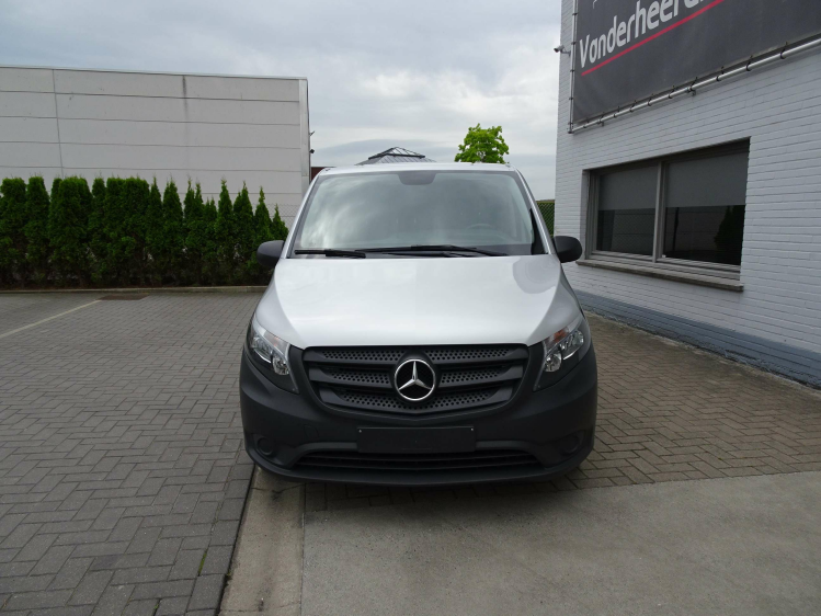 Mercedes-Benz Vito 114d  L2  AIRCO,CAMERA,CRUISE,TREKH 23.900+BTW Garage Nico Vanderheeren BV