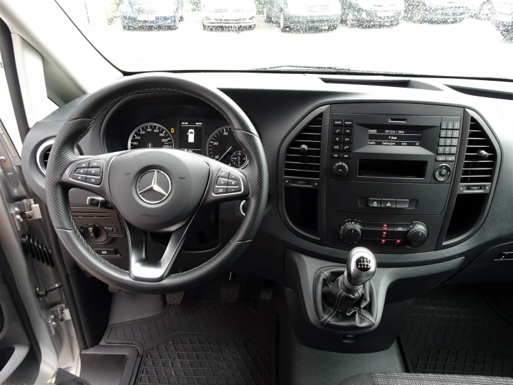 Mercedes-Benz Vito 114d  L2  AIRCO,CAMERA,CRUISE,TREKH 23.900+BTW Garage Nico Vanderheeren BV
