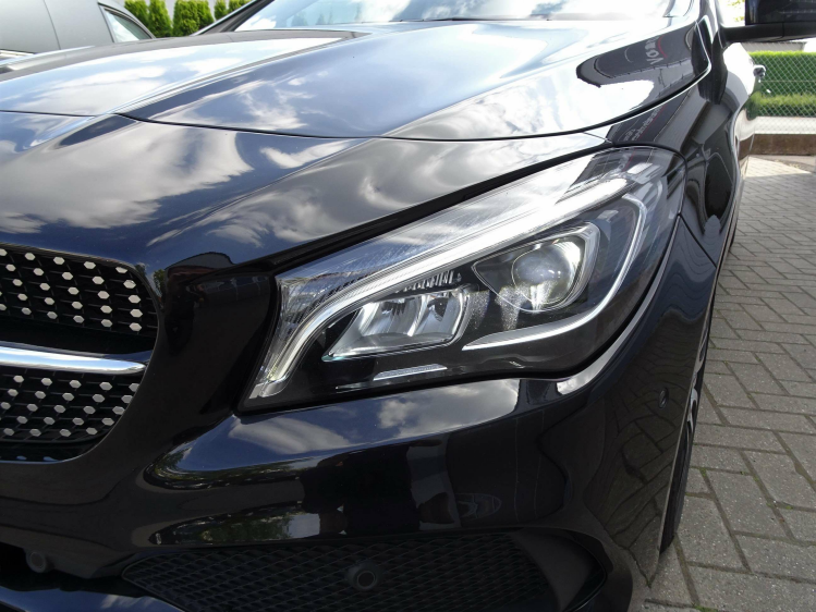 Mercedes-Benz CLA 180 AMG XENON,LEDER/ALCANTARA,EL.KOFFER,SPORTZETELS Garage Nico Vanderheeren BV