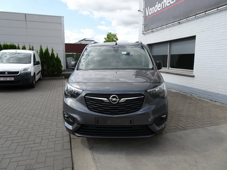 Opel Combo 1.2T 5pl.   
