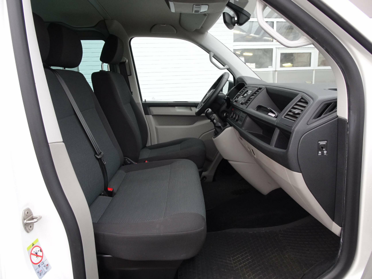 Volkswagen T6 Multivan 2.0TSi  6pl. Dubbele cabine AIRCO  24.710 euro+BTW Garage Nico Vanderheeren BV