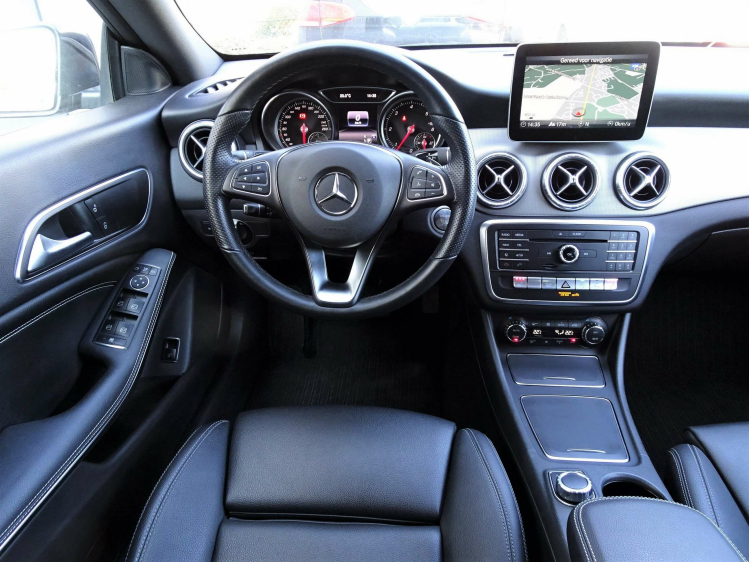 Mercedes-Benz CLA 200 d Business 