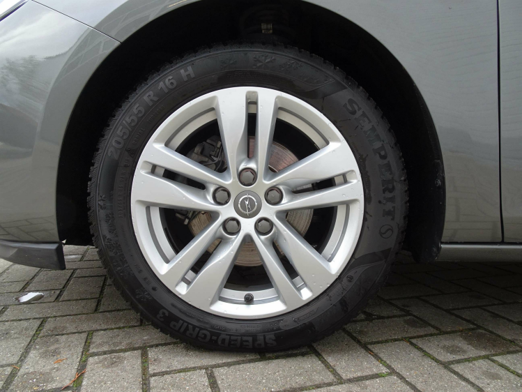 Opel Astra 1.4i Turbo Edition NAVI,CRUISE,BLUETH,PDC V+A,USB Garage Nico Vanderheeren BV