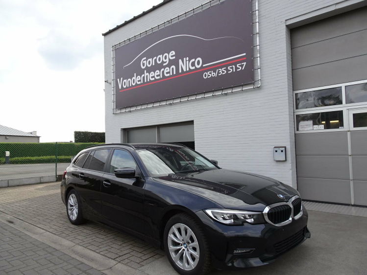 BMW 318 dA NAVI,APPLECARPLAY,EL.KOFFER,CRUISE,AUTOMAAT Garage Nico Vanderheeren BV