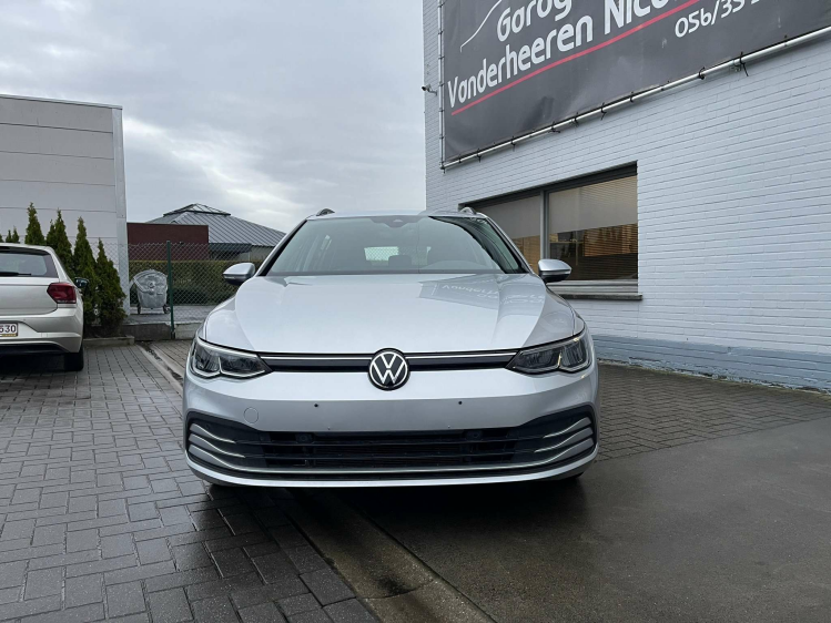 Volkswagen Golf 1.0eTSi 