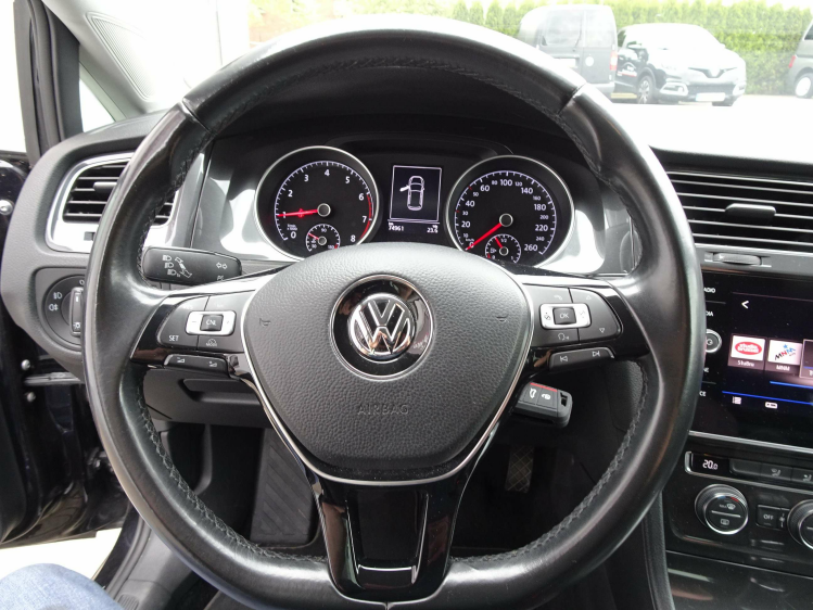 Volkswagen Golf 1.0TSi  