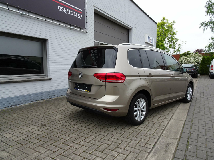 Volkswagen Touran VERKOCHT/VENDUE/SOLD Garage Nico Vanderheeren BV
