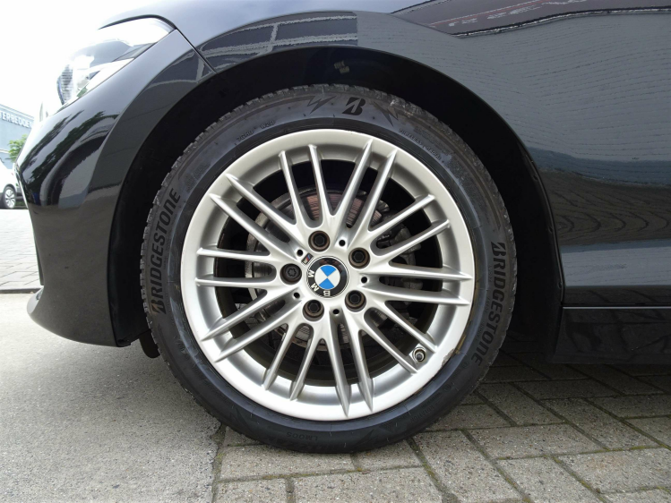 BMW 118 118iA M-PACK XENON,M-STUUR,CRUISE,PDC V+A,BLUETH Garage Nico Vanderheeren BV