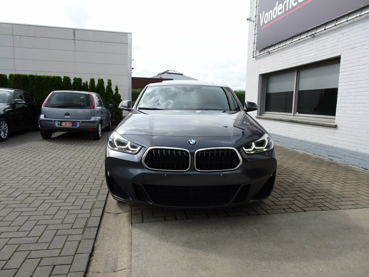 BMW X2 1.5dA sDrive16d SPORT,PANODAK,XENON,SPORTZETELS Garage Nico Vanderheeren BV