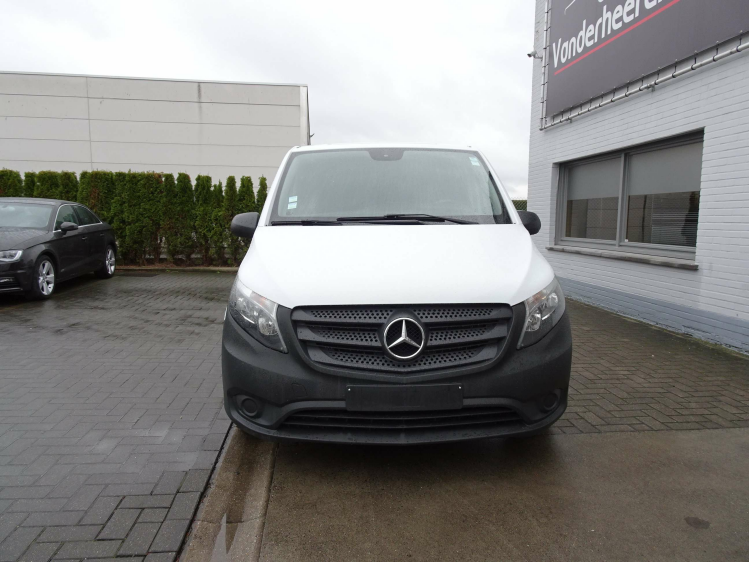 Mercedes-Benz Vito 114d L2 3pl. AUTOMAAT,AIRCO,CRUISE,USB  22.727+BTW Garage Nico Vanderheeren BV