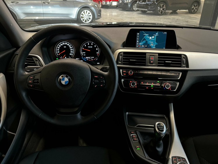 BMW 116 116i Business PDC,NAVI,AIRCO,CRUISE,LED Garage Nico Vanderheeren BV