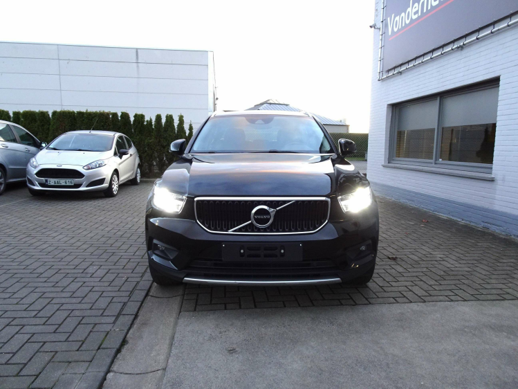 Volvo XC40 1.5T2 Momentum NAV,CARPLAY,CAMERA,FULL LED,KEYLESS Garage Nico Vanderheeren BV