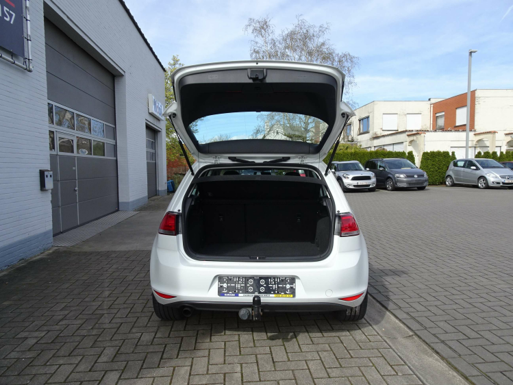 Volkswagen Golf 1.2TSi 5d. Trendline AIRCO,TREKH,ALU,SERVO,RADIO Garage Nico Vanderheeren BV