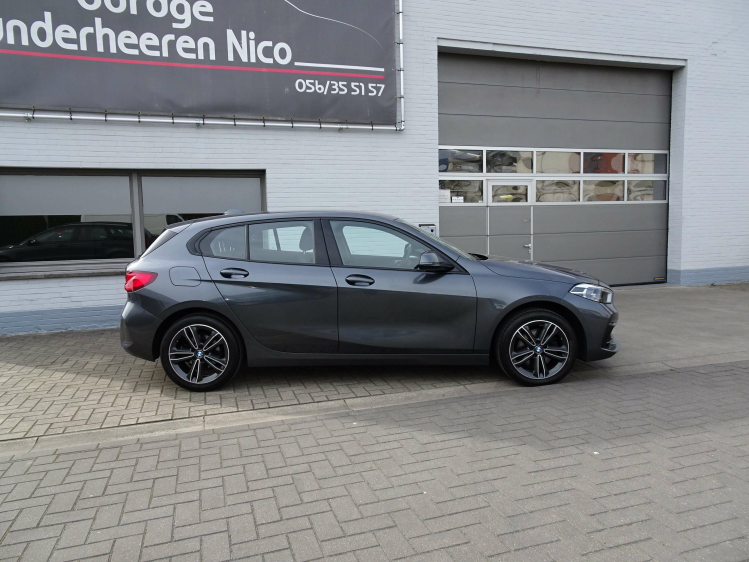 BMW 118 i 5d. Sportline NAVI,XENON/LED,CRUISE,SPORTZETELS Garage Nico Vanderheeren BV
