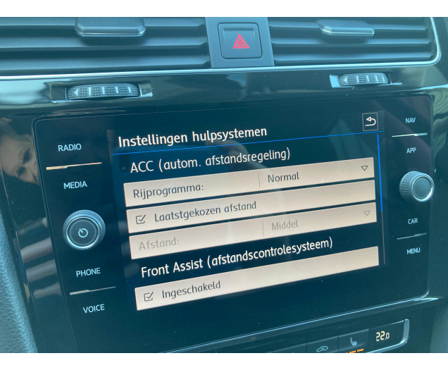 Volkswagen Golf 5deur -Airco -GPS -Camera -Full LED-App -Ad.Cruise Garage Vandeginste