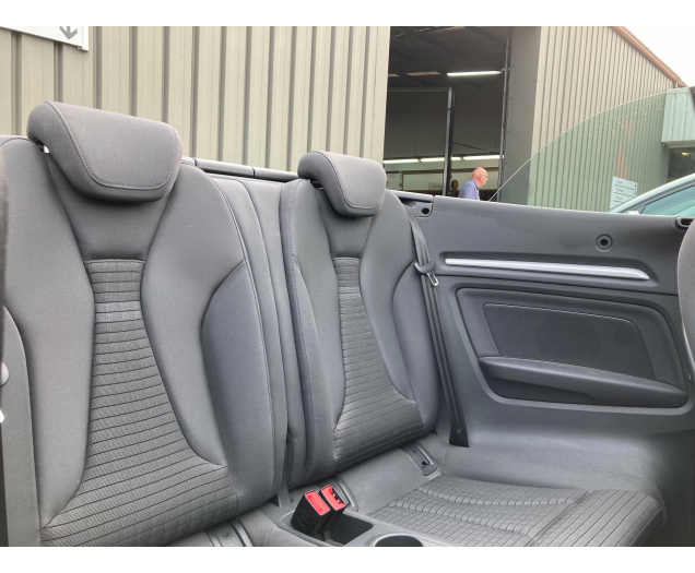Audi A3 Ambition 125tfsi -Airco -GPS -Park V+A -Windscherm Garage Vandeginste