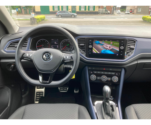 Volkswagen T-ROC 1.5TSI -AUTOMAAT -GPS -Airco -App -Parkss + Camera Garage Vandeginste