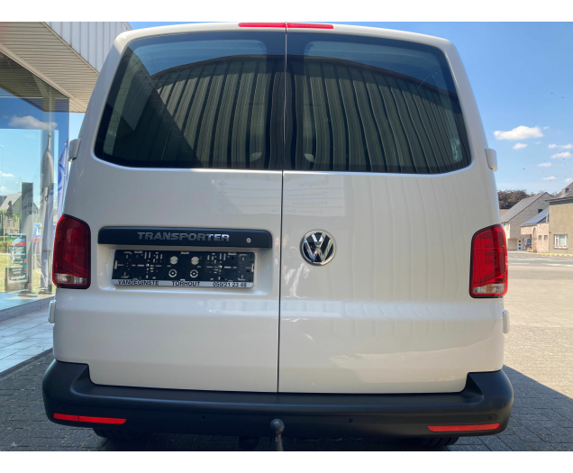 Volkswagen TRANSPORTER Bestelwagen Lichte vracht -Airco -GPS navigatie -Bluetooth -Parksensoren -Trekhaak Garage Vandeginste