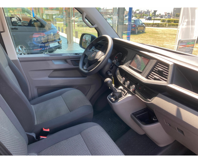 Volkswagen TRANSPORTER Bestelwagen Lichte vracht -Airco -GPS navigatie -Bluetooth -Parksensoren -Trekhaak Garage Vandeginste