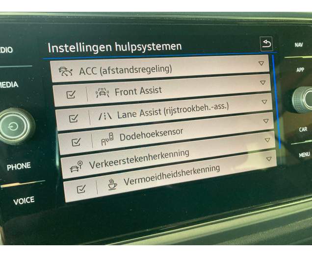 Volkswagen T-ROC CABRIOLET 150tsi -AUTOMAAT -Airco -GPS -LED -App -ACC -Park Garage Vandeginste