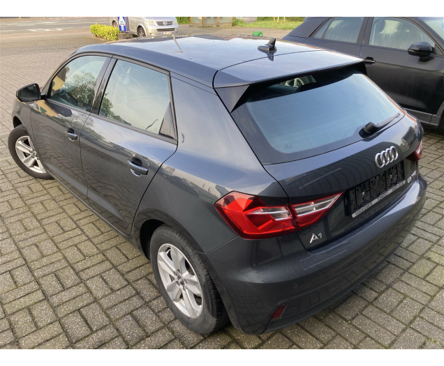 Audi A1 SPORTBACK -Airco -GPS -5 deurs -Virtual -Cruise -Parksensoren voor+achter Garage Vandeginste