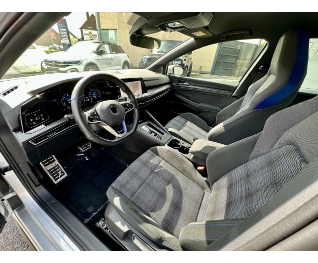 Volkswagen Golf GTE *VIII 1.4 TSI PlugInHybrid 245 PK*LED*Trekhaak*GPS Autos Van Asbroeck