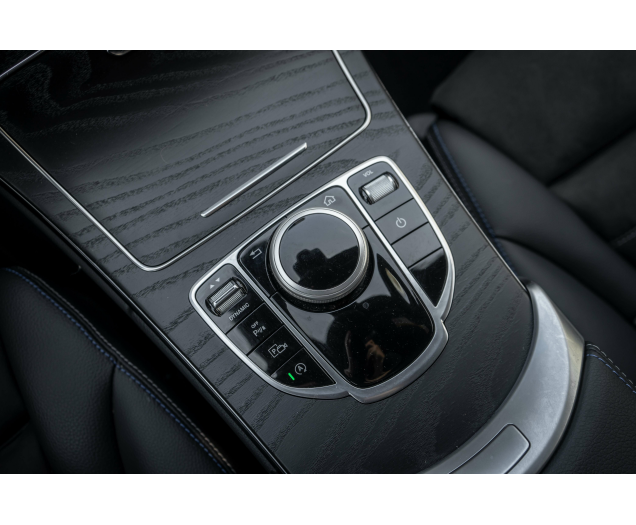 Mercedes-Benz C 220 AMG PACK Full /Night Pack Black/Camera/Led/Sport Autohandel Quintens