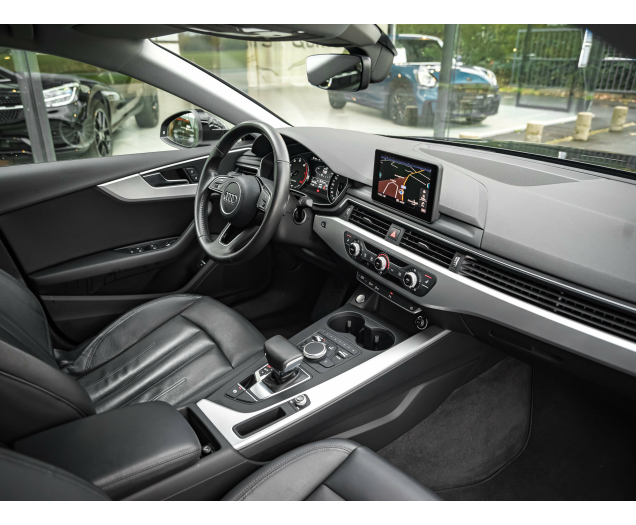 Audi A5 2.0 TFSI Sport S tronic/leder/xenon / NIEUW Autohandel Quintens