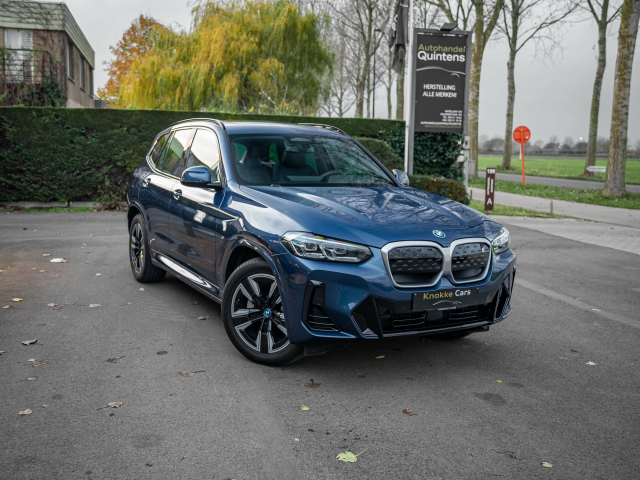 Autohandel Quintens - BMW iX3