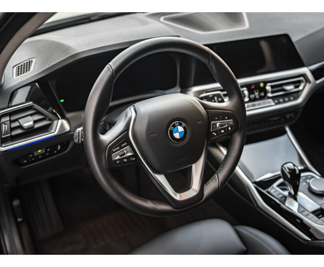 BMW 330 Sportline /Trekhaak/Life Cockpit/Privacy glass Autohandel Quintens