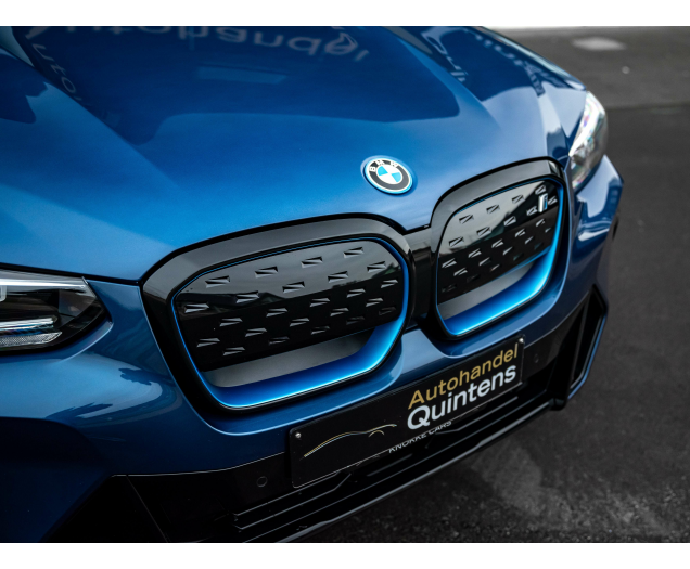 BMW iX3 Fille Assist,M-pack,Black Grills,Panodak,Adapt cru Autohandel Quintens