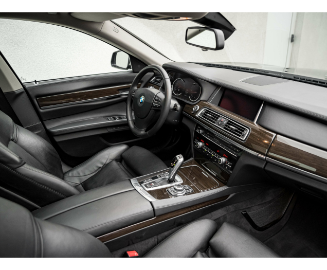 BMW 730 Facelift,Lang ,Full option,Open dak,Head up Autohandel Quintens