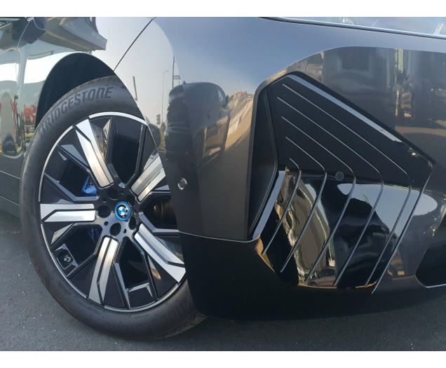 BMW iX M-Sportpack,panodak,trekhaak,360 camera,Full Optie Autohandel Quintens