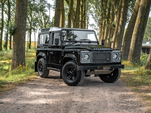 Autohandel Quintens - Land Rover Defender