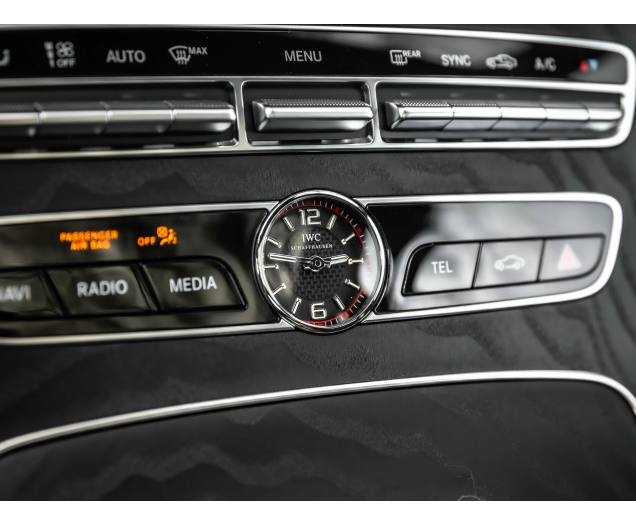 Mercedes-Benz E 63 AMG Panodak,Sportuitlaten,Luchtvering,Burmester muziek Autohandel Quintens