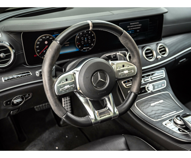 Mercedes-Benz E 63 AMG FULL, Panodak,Sportuitlaten,Luchtvering,Burmester Autohandel Quintens