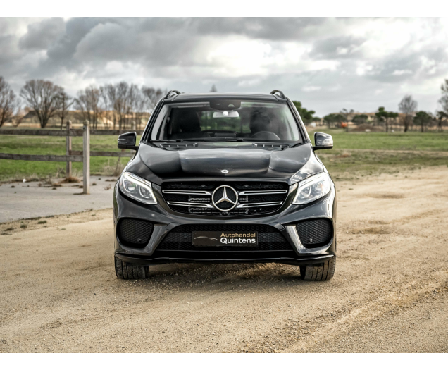 Mercedes-Benz GLE 500 Luchtvering,Open pano dak,Trekhaak,Haman kardon Autohandel Quintens