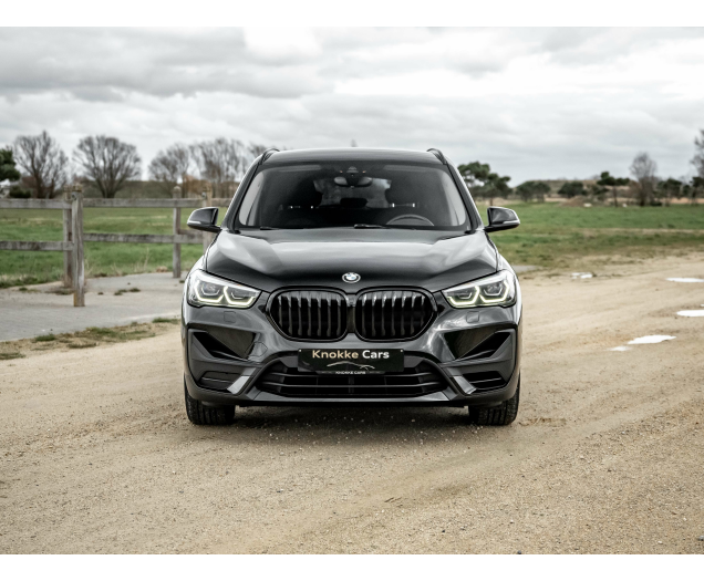 BMW X1 LED KOPLICHTEN,ELEKTR. KOFFER,VERDUISTERDE RAMEN Autohandel Quintens