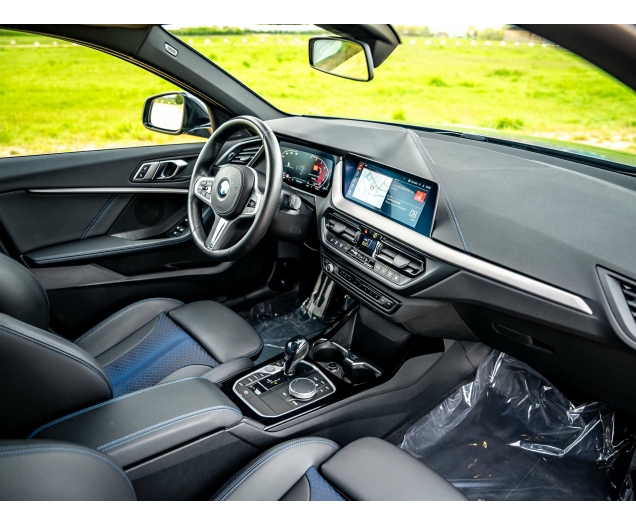 BMW 118 M-Sportpakket Compleet,LED licht,Life Cockpit,Gps Autohandel Quintens
