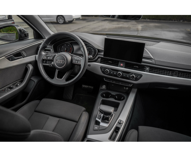 Audi A4 Sportzetels/Gps/Parkeerassist/Alu.Velgen 19'/ Autohandel Quintens
