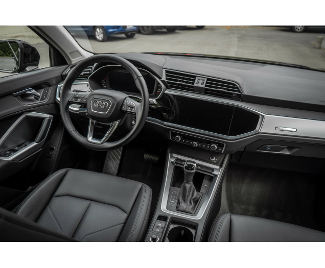 Audi Q3 Virtuele cockpit/Leder/GPS/Parkassist/Privacy Glas Autohandel Quintens