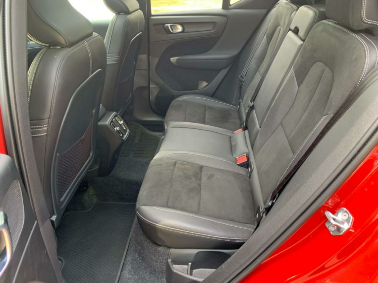 Volvo XC40 2.0 T5 AWD R-Design Geartronic BDO Cars