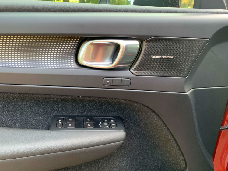 Volvo XC40 2.0 T5 AWD R-Design Geartronic BDO Cars