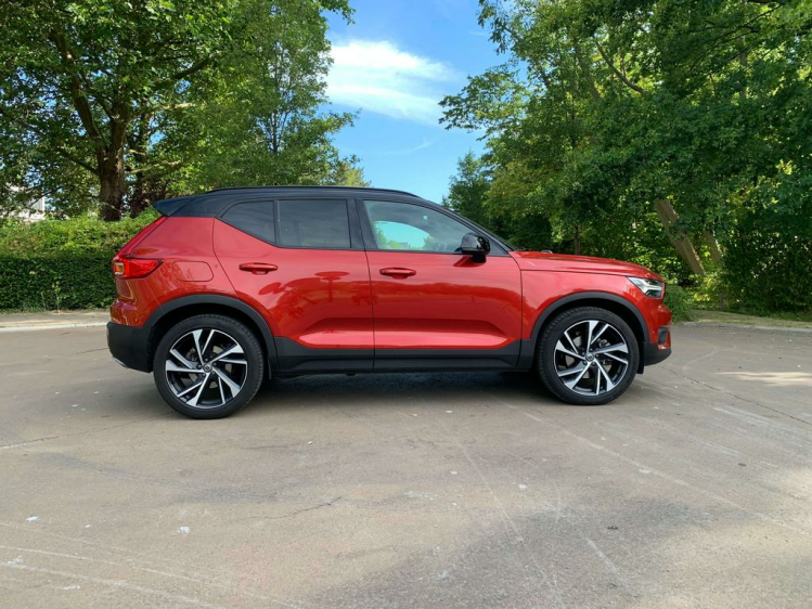 Volvo XC40 2.0 T5 AWD R-Design Geartronic BDO Cars