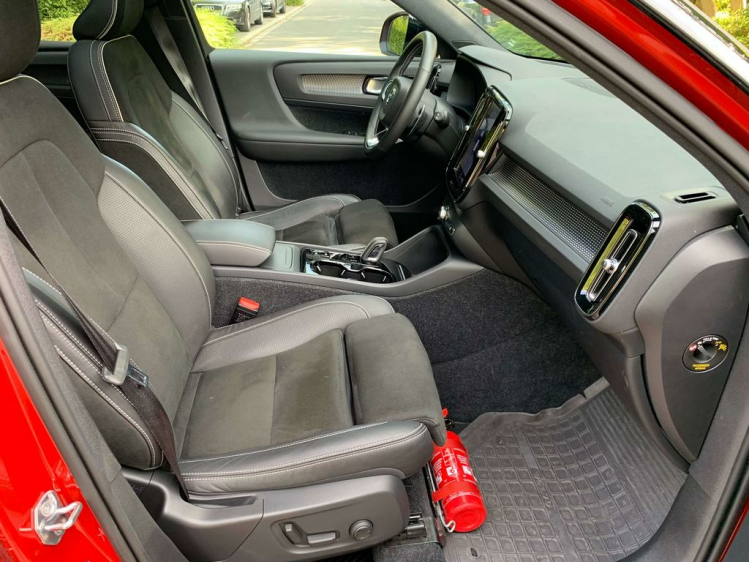 Volvo XC40 2.0 T5 AWD R-Design Geartronic BDO Cars