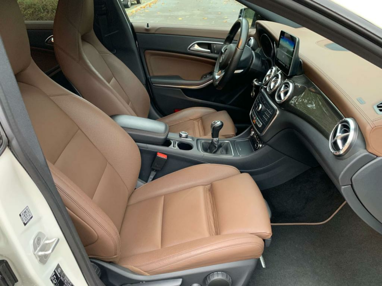 Mercedes-Benz CLA 180 AMG PACK / GARANTIE / 1st EIG / NAVI / LED / LEDER BDO Cars