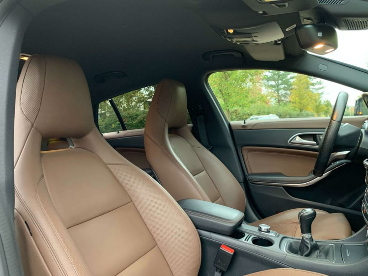 Mercedes-Benz CLA 180 AMG PACK / GARANTIE / 1st EIG / NAVI / LED / LEDER BDO Cars