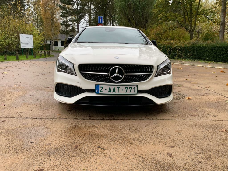 Mercedes-Benz CLA 180 AMG PACK / GARANTIE / 1st EIG / NAVI / LED / LEDER BDO Cars
